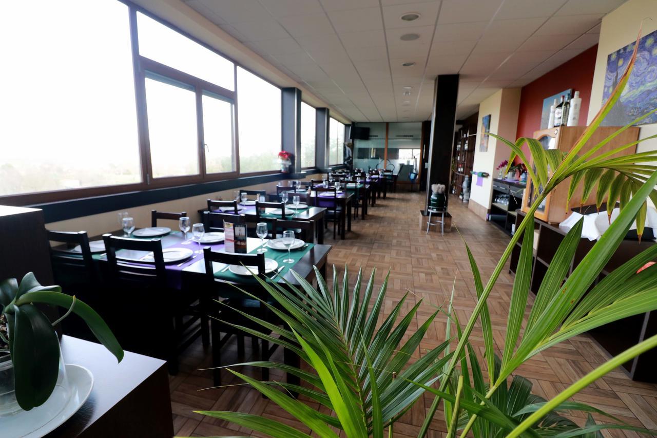 Hostal Casasnovas Silleda Exteriör bild