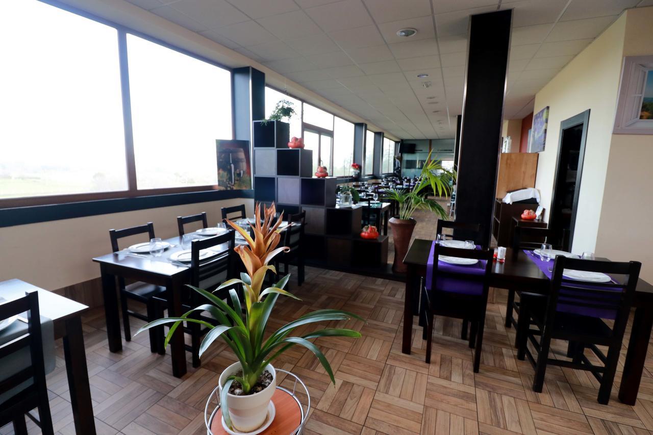 Hostal Casasnovas Silleda Exteriör bild